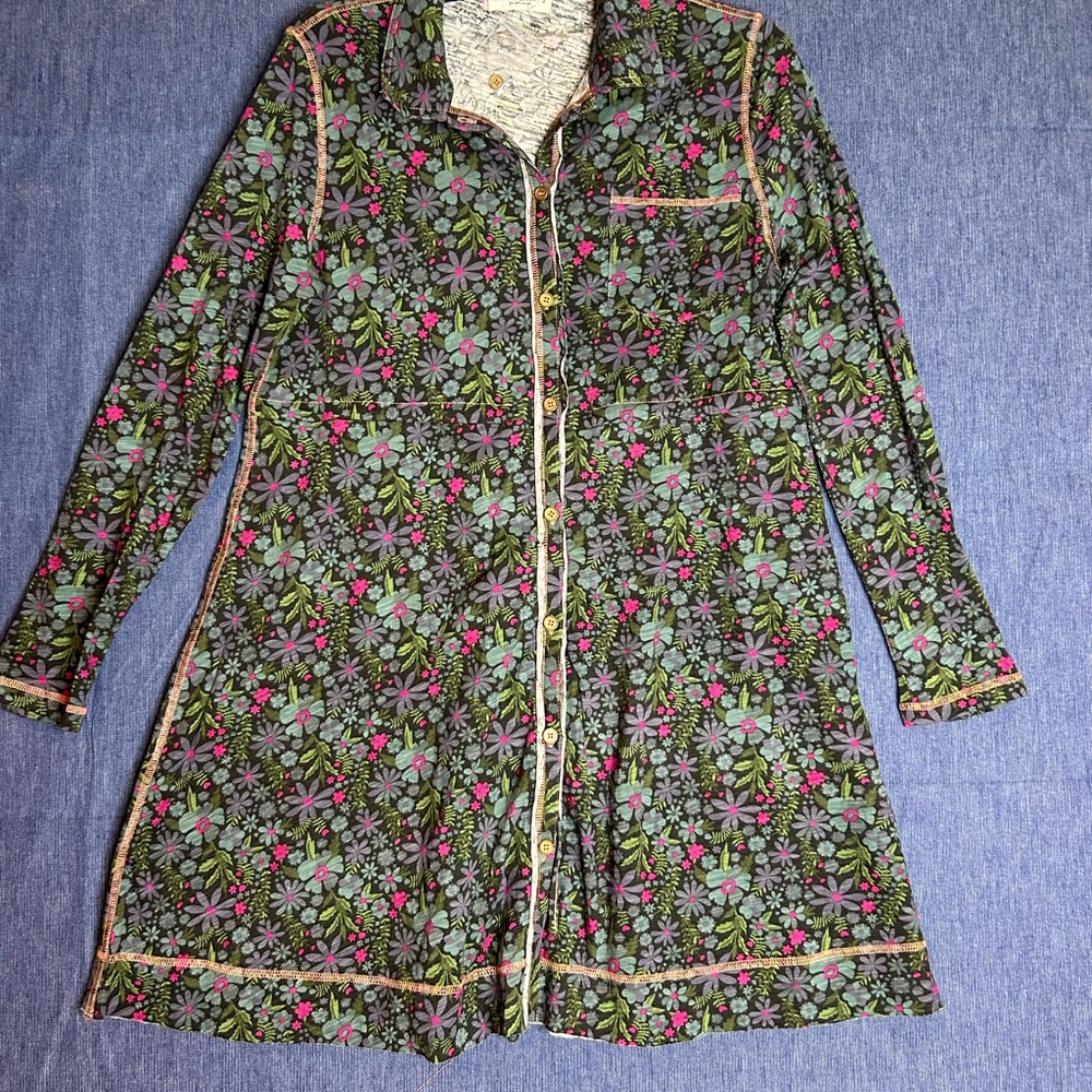 Floral Button-Front Long Sleeve Dress in Dark Green and Purple - Picture 2 of 7